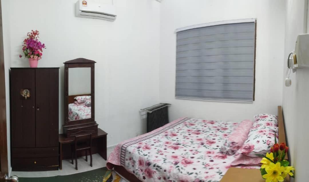 Ns Homestay Private Pool タナ・メラ エクステリア 写真