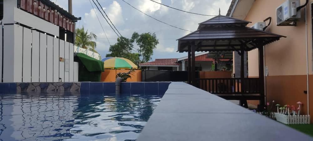Ns Homestay Private Pool タナ・メラ エクステリア 写真